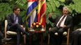 El presidente de España, Pedro Sánchez, se reúne con el designado gobernante de Cuba, Miguel Díaz-Canel, en el Palacio de la Revolución en La Habana, Cuba.