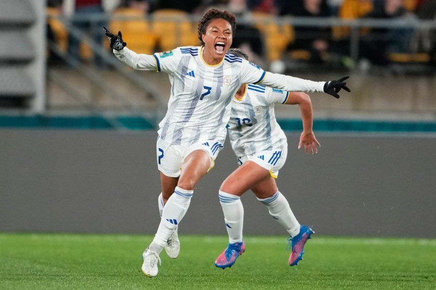 Sarina Bolden, de Filipinas, reacciona tras anotar el primer gol de su equipo durante un partido del Grupo A del Mundial femenino contra Nueva Zelanda, en Wellington, Nueva Zelanda, el 25 de julio de 2023.&nbsp;