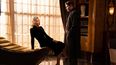 En esta imagen difundida por Searchlight Pictures, Cate Blanchett, a la izquierda, y Bradley Cooper en una escena de Nightmare Alley.&nbsp;