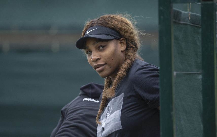 Serena Williams previo a una práctica del torneo de Wimbledon, el domingo 27 de junio de 2021, en Londres.&nbsp;&nbsp;