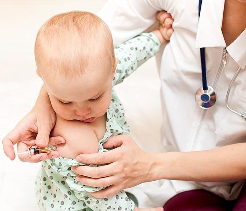 Es un mito que las vacunas son solo para niños, embarazadas y personas de la tercera edad, pues cada año, miles de adultos se vacunan contra enfermedades comunes. (Archivo)