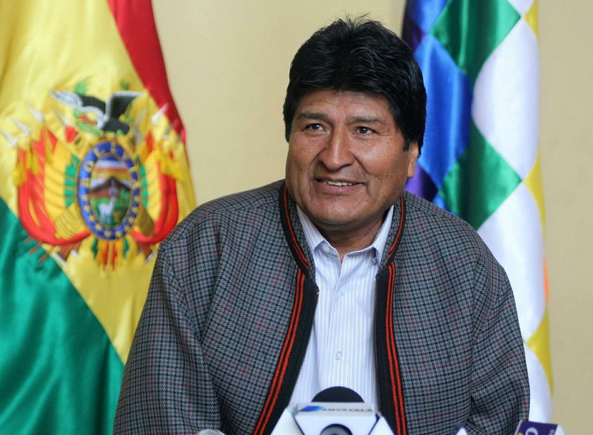 Morales criticó también la forma en que Trump un día amenaza con descertificar a Colombia y al otro convoca al presidente Santos para que apoye sus planes sobre&nbsp;Venezuela.
