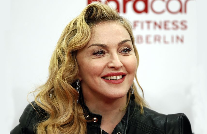 Madonna habla con la prensa durante una visita a Berlín. (AP)