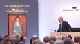 El subastador Michael Kovacek vende el cuadro de Gustav Klimt Retrato de la señorita Lieser por 30.000.000 de euros durante la subasta en Viena el 24 de abril de 2024.   
