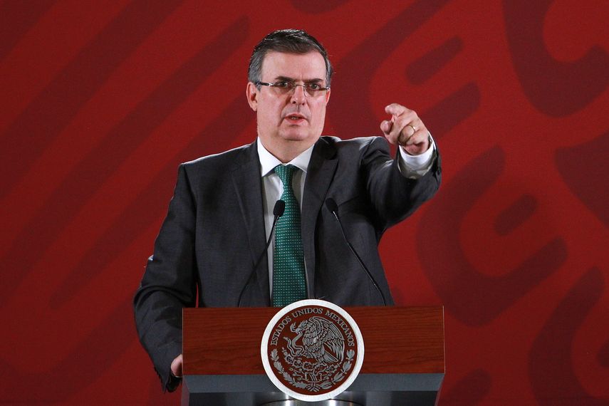 El ministro de Asuntos Exteriores de M&eacute;xico, Marcelo Ebrard, ha ordenado al embajador mexicano en Argentina, &Oacute;scar Valero, regresar al pa&iacute;s norteamericano tras haber robado presuntamente un libro en El Ateneo de Buenos Aires. &nbsp;