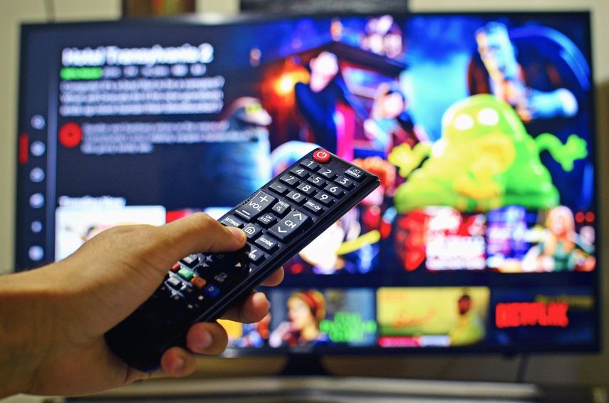 Más de la mitad de los consumidores que ven televisión por streaming están suscritos a dos o más servicios, encontró el estudio de Nielsen