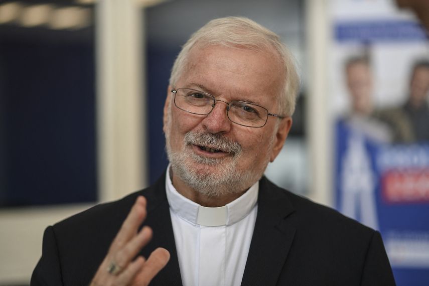 En esta foto de archivo tomada el 27 de abril de 2021 el nuncio apostólico en Venezuela, Aldo Giordano, habla durante una entrevista sobre la ceremonia de beatificación del médico venezolano José Gregorio Hernández, en Caracas. Giordano murió en Bélgica, informó la Conferencia Episcopal el 2 de diciembre de 2021. &nbsp;