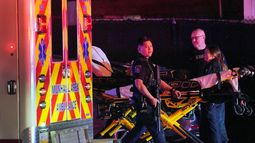 Equipo médico llega a la escena para atender a los heridos.&nbsp;
