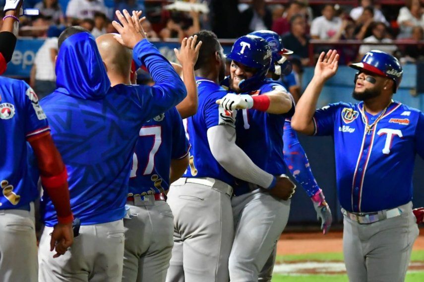 Los Tiburones de La Guaira vuelven a ser campeones en Venezuela tras 38 años