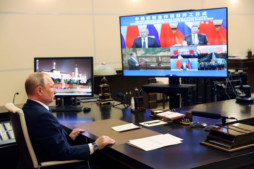 El presidente ruso Vladimir Putin participa en una ceremonia virtual para develar una planta nuclear en China junto con el presidente chino Xi Jinping vía videoconferencia en la residencia de Novo-Ogaryovo, en las afueras de Moscú, el miércoles, 19 de mayo del 2021.&nbsp;&nbsp;