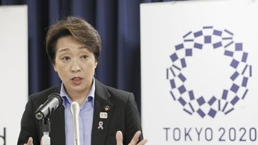 La ministra japonesa de Juegos Olímpicos, Seiko Hashimoto, habla durante una rueda de prensa en la oficina del gabinete en Tokio, el 19 de septiembre de 2019. Seiko Hashimoto hace historia en Japón al asumir la presidencia del comité organizador de los Juegos Olímpicos de Tokio 2021.&nbsp;