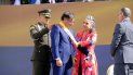 Gustavo Petro recibe la banda presidencial el 07AGO22 de manos de María José Pizarro integrante del Grupo de Puebla. Gustavo Petro recibe la banda presidencial el 07AGO22 de manos de María José Pizarro integrante del Grupo de Puebla.