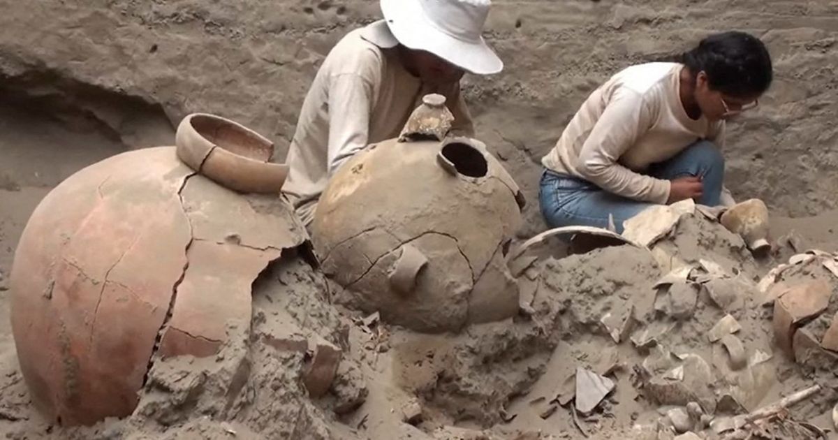 Hallan Tumba De Jerarca De Cultura Preinca En Norte De Perú 7850