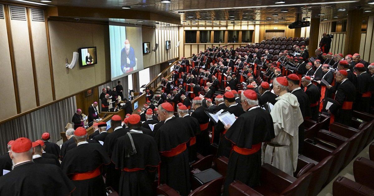 Cónclave para elegir sucesor del papa Francisco pierde a dos cardenales