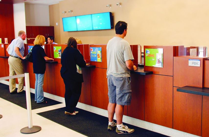 La Florida cuenta con más de 200 entidades bancarias, que cuentan a su vez con sus respectivas sucursales a lo largo y ancho del estado.