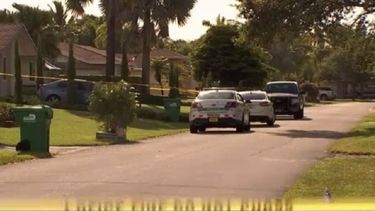 Los agentes de la Policía encontraron una nota de suicidio, aunque las autoridades no han divulgado el contenido de la misma.