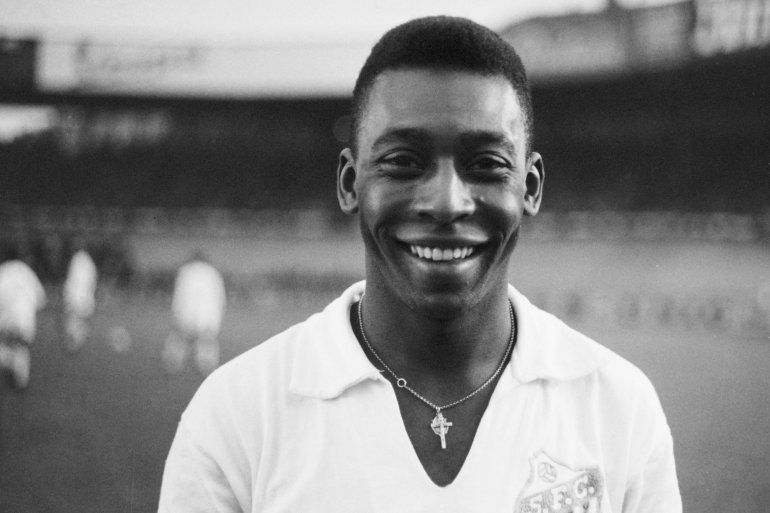 En esta fotografa del 13 de junio de 1961, el futbolista brasileo Pel, cuya vida ha inspirado a Netflix a producir un documental. 