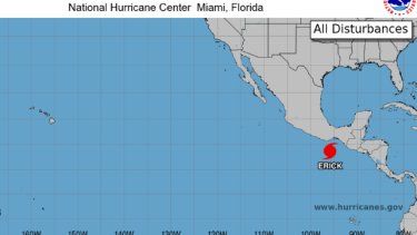 La tormenta tropical Erick se convirtió este martes en huracán en aguas del Pacífico cerca de las costas del suroeste de México. La tormenta tropical Erick se convirtió este martes en huracán en aguas del Pacífico cerca de las costas del suroeste de México.