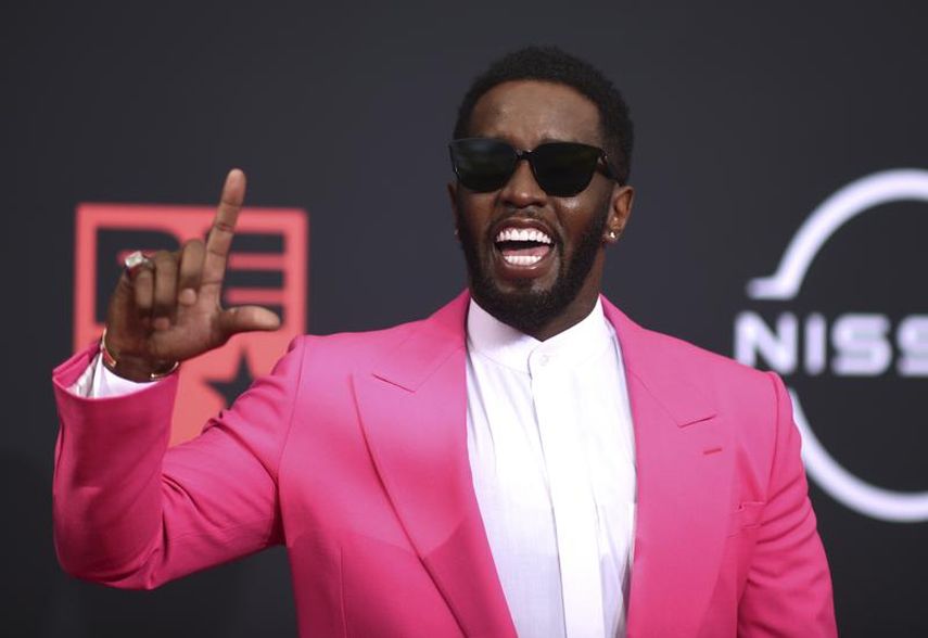 Sean Diddy Combs llega a la ceremonia de los Premios BET el domingo 26 de junio de 2022 en el Teatro Microsoft en Los Ángeles.&nbsp;