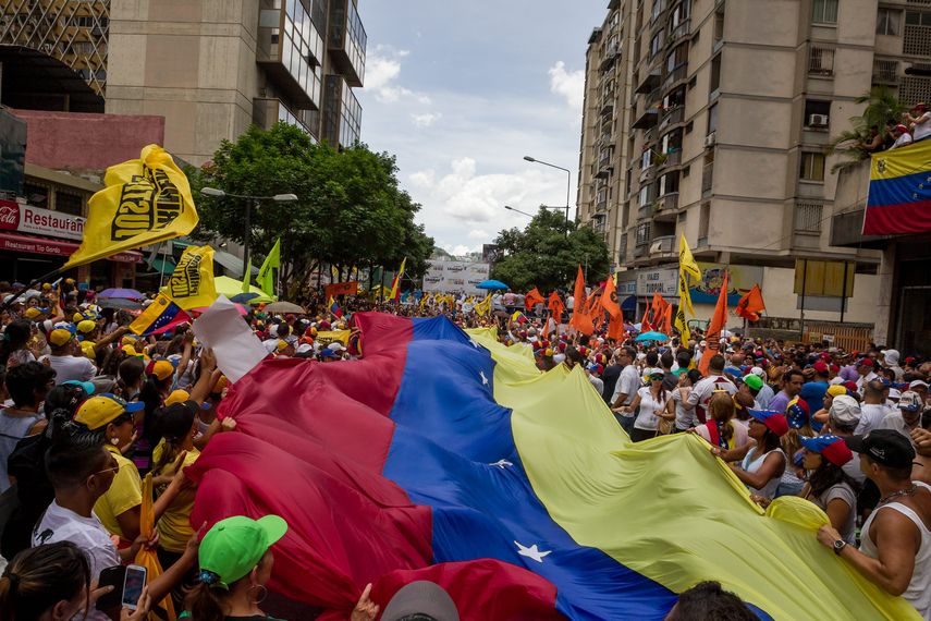 La oposición venezolana, que es amplia mayoría en el país, quiere elegir un nuevo liderazgo.
