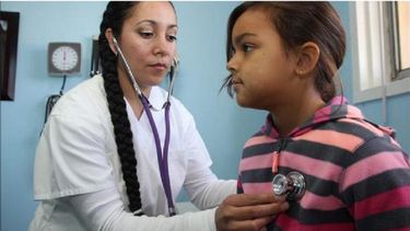 Con una población de 3.5 millones de personas en Puerto Rico, esto significa que hay cinco médicos por cada 2.000 personas.