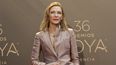 La actriz australiana Cate Blanchett posa al llegar a una conferencia de prensa previa a los Premios Goya del cine español, en el Palau de les Arts en Valencia, España, el sábado 12 de febrero.&nbsp;