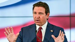 El gobernador de la Florida Ron DeSantis. El gobernador de la Florida Ron DeSantis.