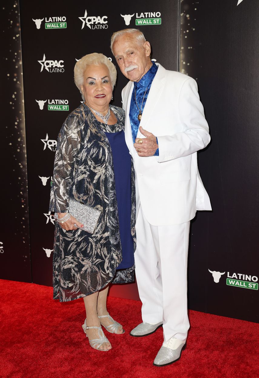 Celina y Filiberto, Ganas con Canas.&nbsp;