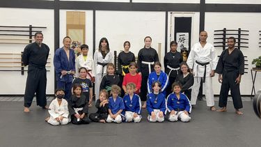 El sensei Hiroshi Ikeda impartió por estos días dos talleres en la academia Team Up Anti-Bullying Squad, en Miami.