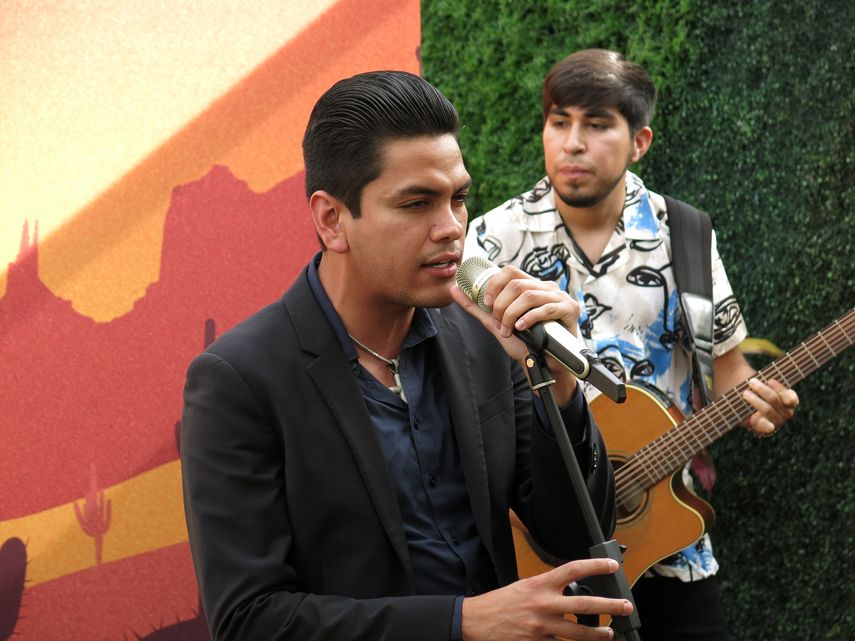 El cantautor mexicano Virlán García durante un concierto en la Ciudad de México el jueves 11 de agosto de 2022.