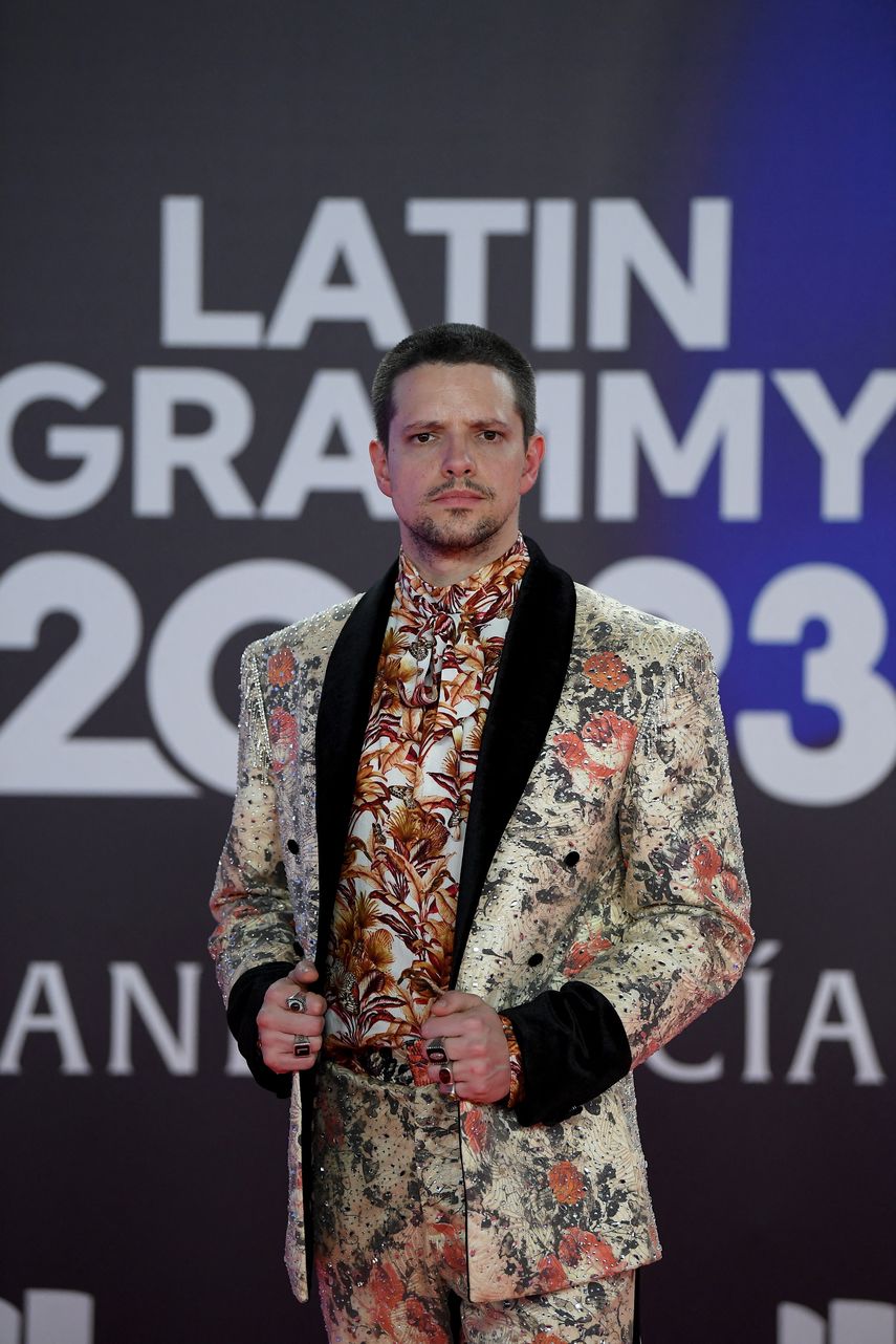 El cantante venezolano Lasso llega a la 24ª ceremonia anual de los Premios Grammy Latinos en el Centro de Exposiciones y Conferencias (FIBES) de Sevilla el 16 de noviembre de 2023. La ceremonia anual de los Premios Grammy Latinos se lleva a cabo por primera vez fuera de EEUU y reúne a los artistas más populares.