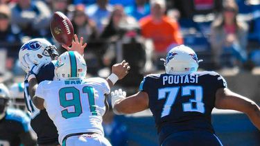 Cameron Wake fue determinante en el triunfo de los Dolphins. (CORTESÍA)