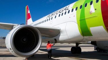 Avi&oacute;n de la aerol&iacute;nea Transporte A&eacute;reos Portugueses S.A. (TAP)