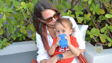 Sam Robin y su nieto River Robin