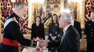 El Rey Felipe VI recibe la Carta Credencial del nuevo embajador de los Estados Unidos de América, Benjamín León JR., en el Palacio Real de Madrid, a 18 de febrero de 2026, en Madrid (España). El Rey recibe hoy las Cartas Credenciales de los nuevos embajadores de Haití, Japón, Malasia, Grecia, Uruguay, Bulgaria y Estados Unidos. &nbsp;