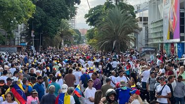 La oposición venezolana cierra la campaña electoral en Caracas