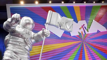 Bad Bunny, Camila Cabello, J Balvin, Lil Nas X, Rosalía y Ozuna serán algunos de los artistas que se presentarán en la ceremonia de entrega de los premios MTV a los Videos Musicales en Nueva Jersey.