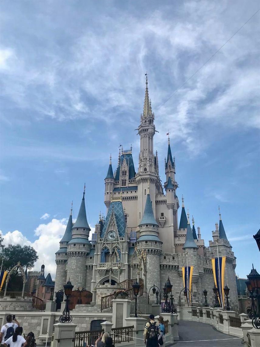 Castillo de la Cenicienta, ubicado en Fantasyland, en el Magic Kingdom, uno de los cuatro parques de Walt Disney World.&nbsp;