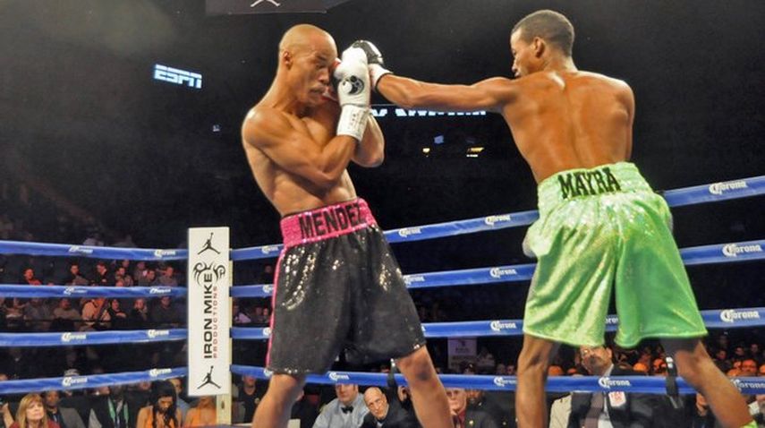 El cubano Rances Barthelemy le quitó el título superpluma de la Federación Internacional de Boxeo al dominicano Argenis Méndez por nocaut