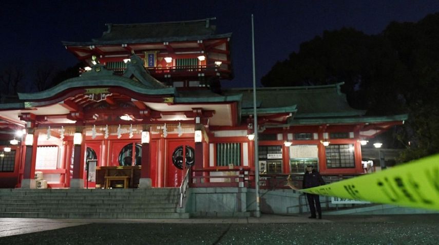 El santuario Tomioka Hachimangu, acordonado tras los sucesos.