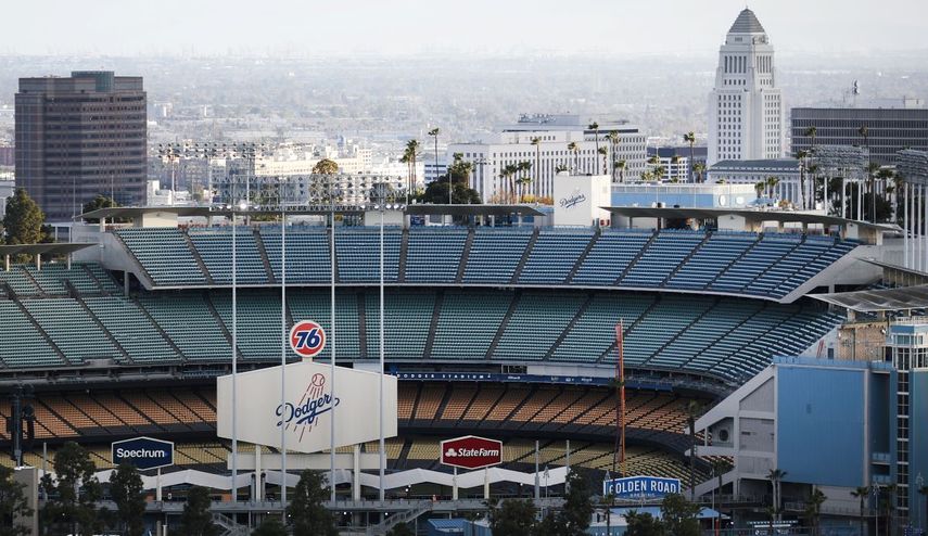 Hasta que no exista una vacuna contra el coronavirus, una amplia mayoría de estadounidenses serían reacios a acudir a futuros eventos deportivos, según revela estudio. 