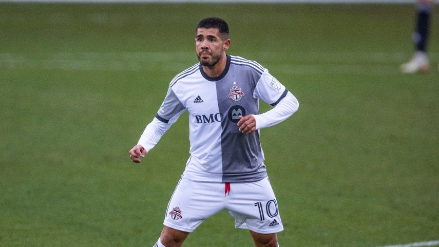El español Alejandro Pozuelo durante un juego del Toronto FC. Ahora pertenece al Inter Miami en la MLS