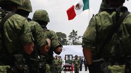 Personal del Ejército mexicano. 