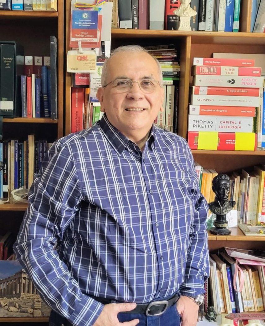 Rodrigo Cabezas, exministro de economía del chavismo, fue detenido el jueves 12 de junio. Ha sido un duro crítico de Nicolás Maduro