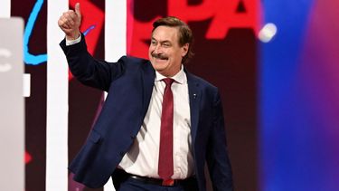 El presidente ejecutivo de la firma MyPilow, Mike Lindell, uno de los más firmes defensores del presidente Donald J. Trump.&nbsp;
