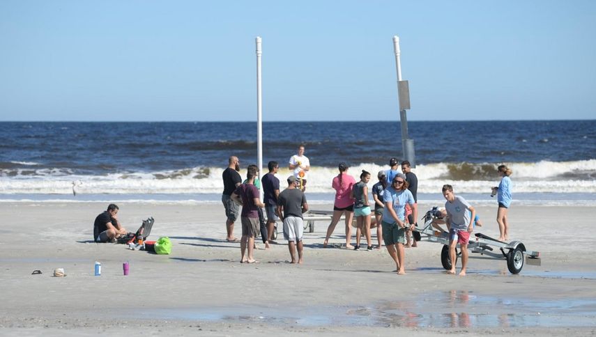 La versión a escala del Surf Rover ya fue probada en las playas de Jacksonville, en el norte de Florida.