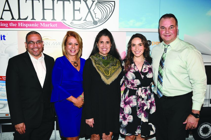 Gregorio Luciano, &nbsp;Mirta Perales, Yvette Barreto, María Morales y Ahmed Velez.