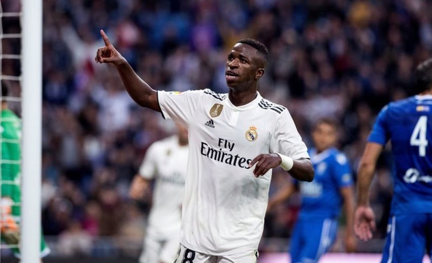 Lo que dejó claro el técnico francés es que Vinicius no está en condiciones aún de jugar en Vallecas. Tiene todavía que entrenar después de dos meses de su lesión. Necesita otra semana de trabajo y no va a estar en Vallecas, anunció.