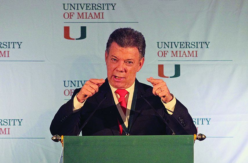 Santos defendió ante los estudiantes de la Universidad de Miami sus políticas de desarrollo social y de paz. (EFE)