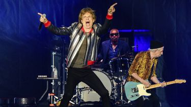 Mick Jagger, Steve Jordan y Keith Richards, de The Rolling Stones, durante la gira No Filter en The Dome en el Americas Center, el domingo 26 de septiembre de 2021, en St. Louis.